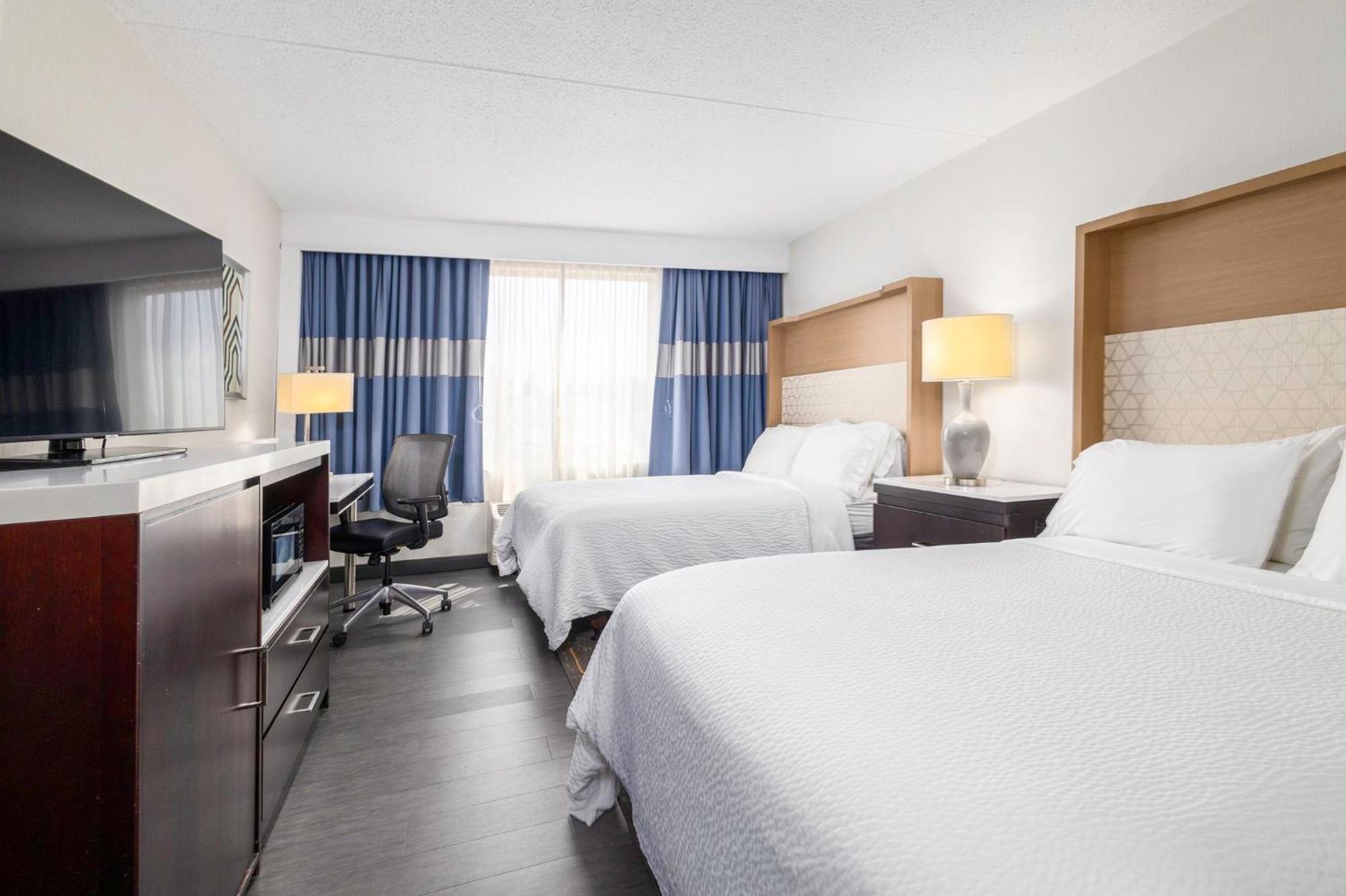 Holiday Inn Weirton-Steubenville Area Exterior foto